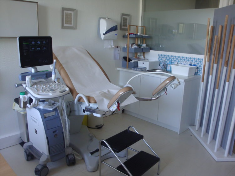 Echographies pelviennes CHIRURGIE GYNECOLOGIQUE ET MAMMAIRE
